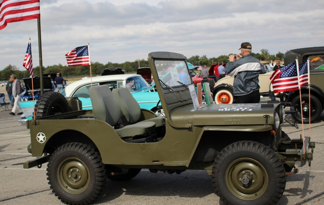 DEC employees at the Wright Patterson AFB cruise-In for charity